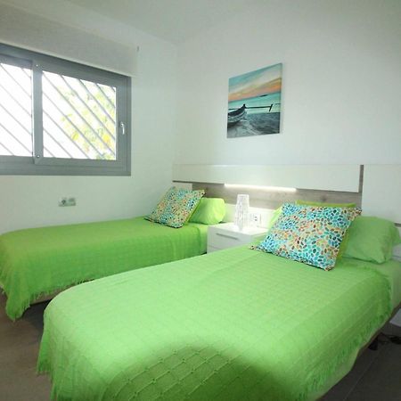 Apto Bajo La Veleta Torrevieja Ngoại thất bức ảnh