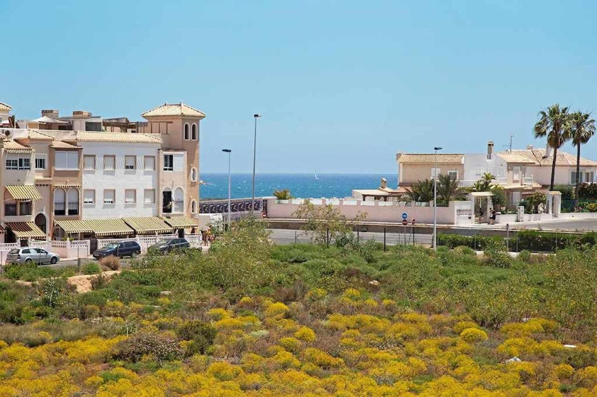 Apto Bajo La Veleta Torrevieja Ngoại thất bức ảnh