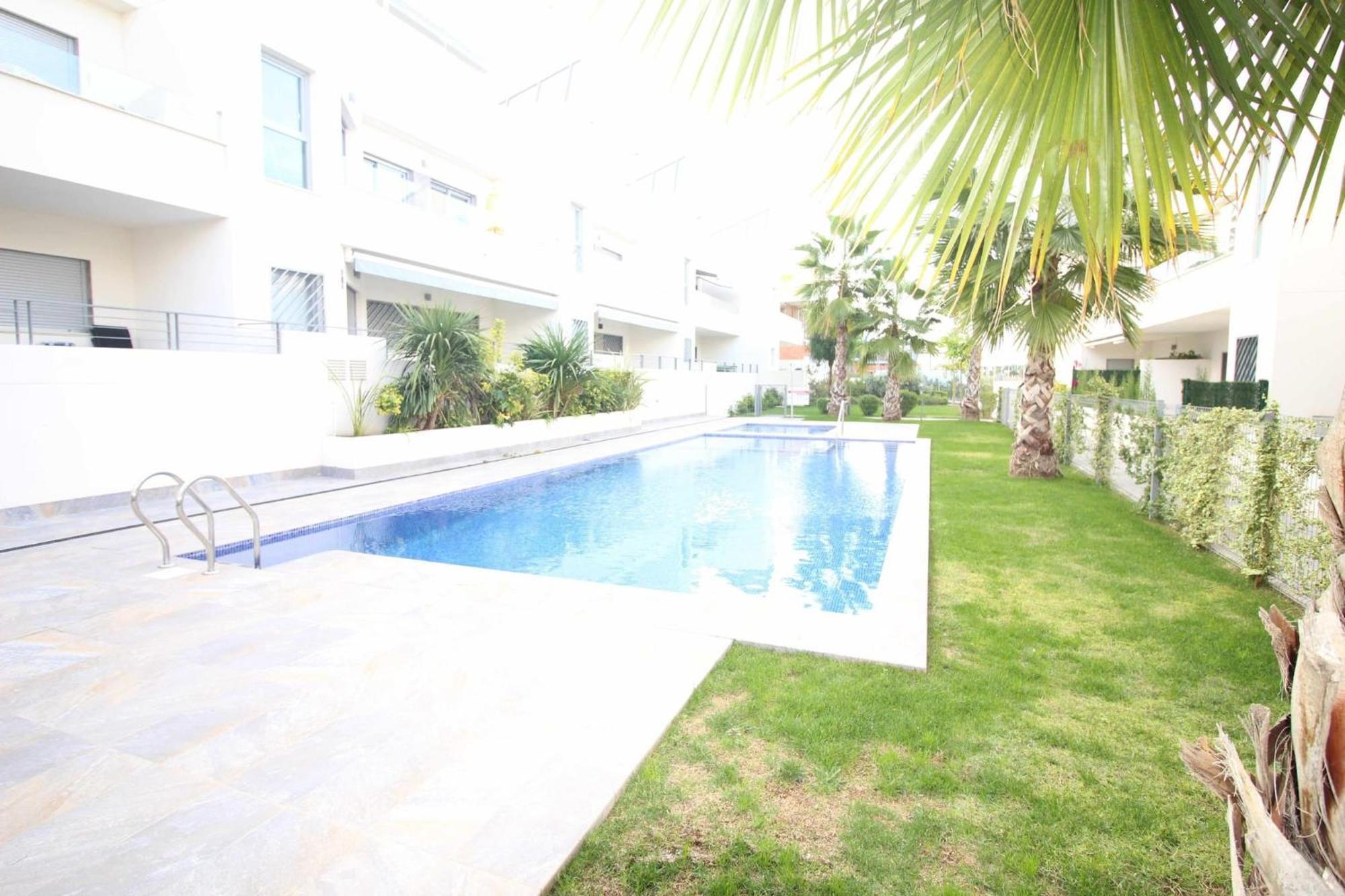 Apto Bajo La Veleta Torrevieja Ngoại thất bức ảnh
